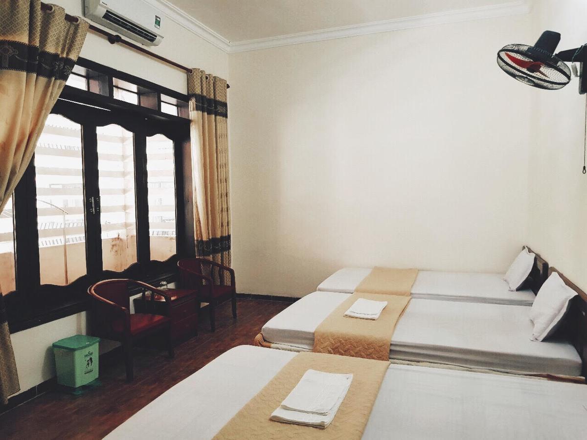 Khach San Ho Guom Hotel Сам Сон Екстериор снимка